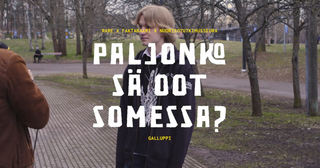 RARE x Faktabaari X Nuorisotutkimusseura. Paljonko sä oot somessa? -galluppi. Henkilö haastattelee toista henkilöä puistossa.